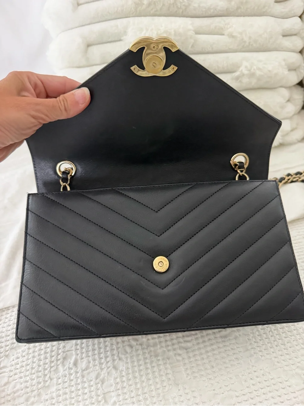 CHANEL COCO CHEVRON FLAP medium size black crossbody handbag purse